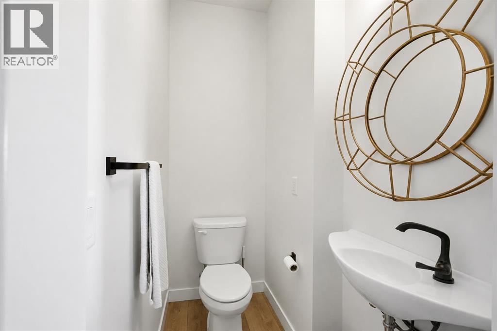 1801, 32 Horseshoe Crescent, Cochrane, Alberta  T4C 2P4 - Photo 14 - A2327837