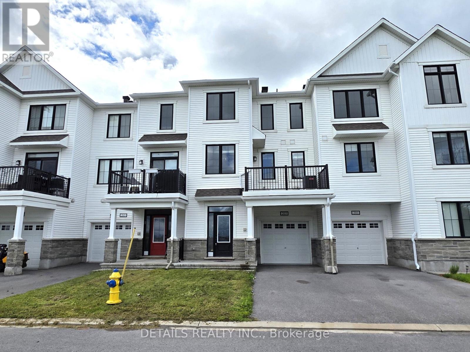 203 Hibernian Walk, Ottawa, Ontario