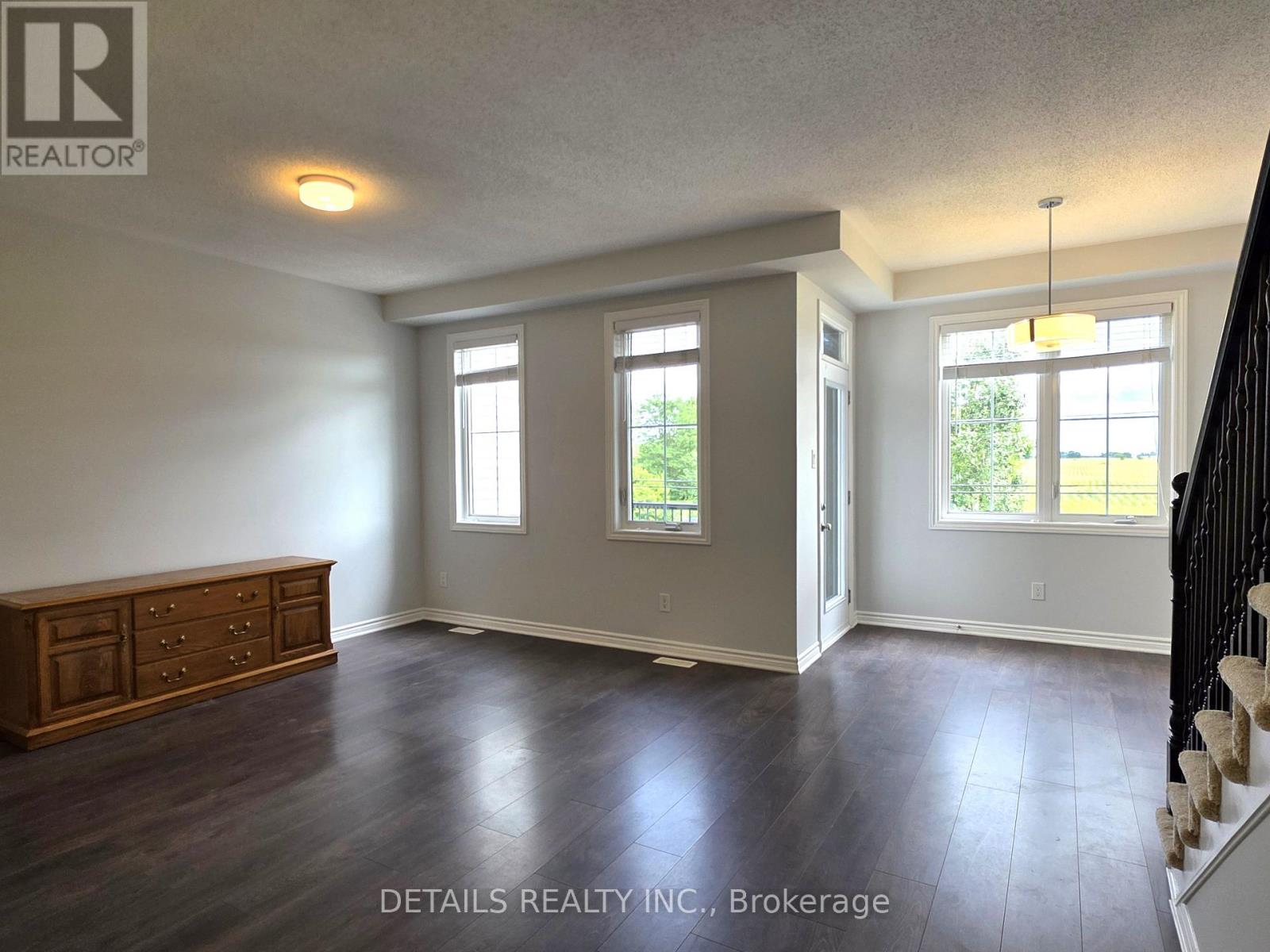 203 Hibernian Walk, Ottawa, Ontario K2V 0R6 - Photo 4 - X13716420