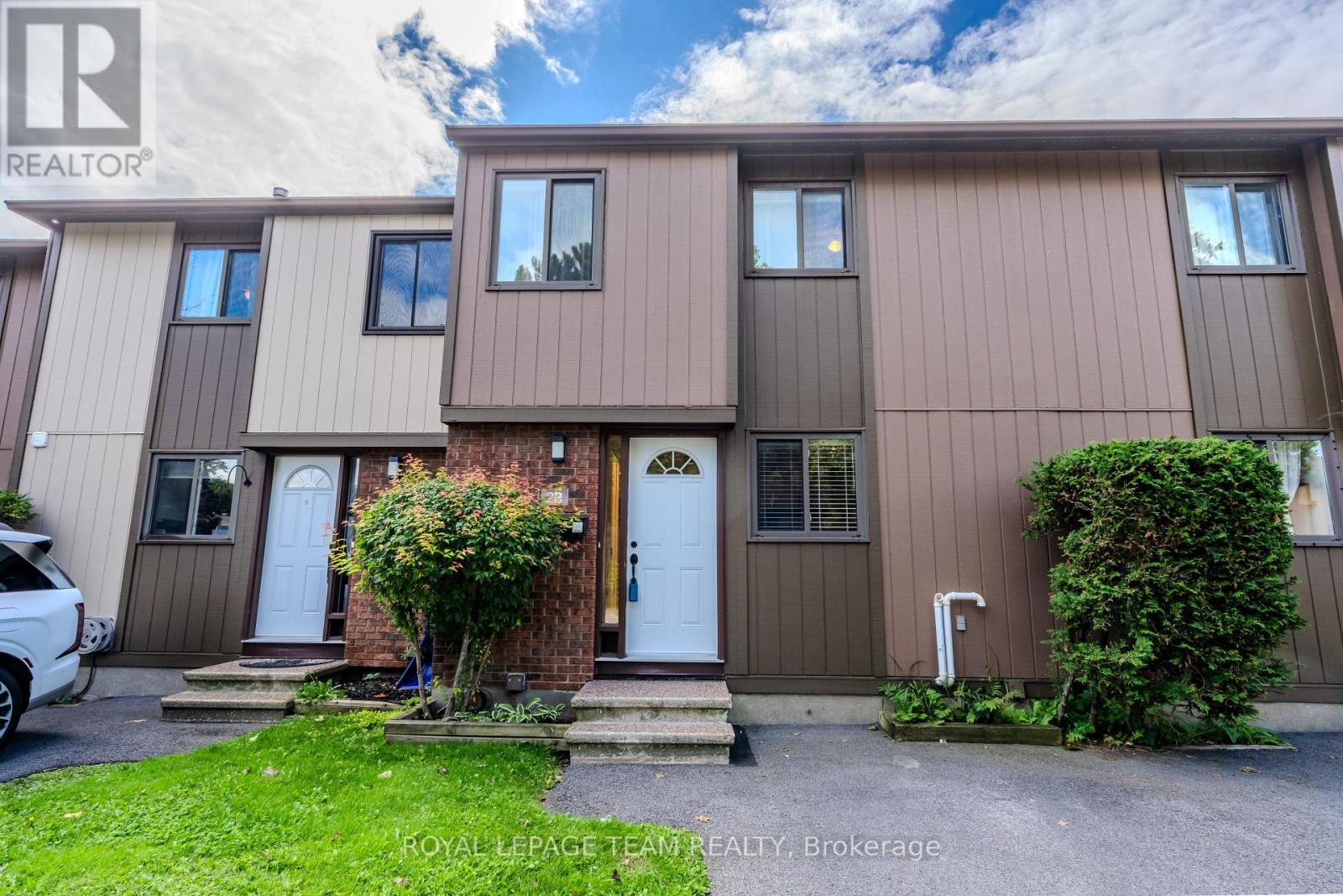 B - 2 Larkshire Lane, Ottawa, Ontario