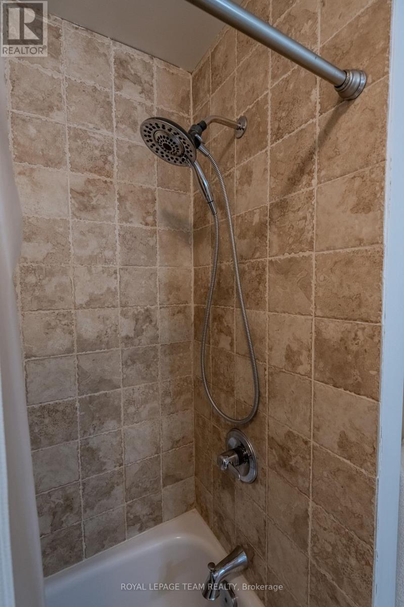 B - 2 Larkshire Lane, Ottawa, Ontario K2J 1Y6 - Photo 22 - X13716428