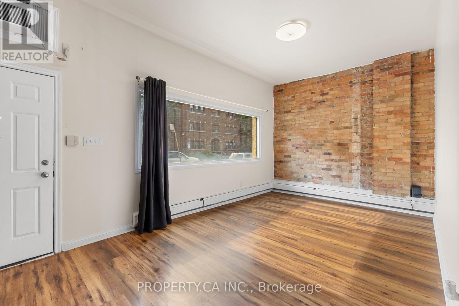 #main - 117 Vaughan Road, Toronto, Ontario M6C 2L9 - Photo 2 - C13716442