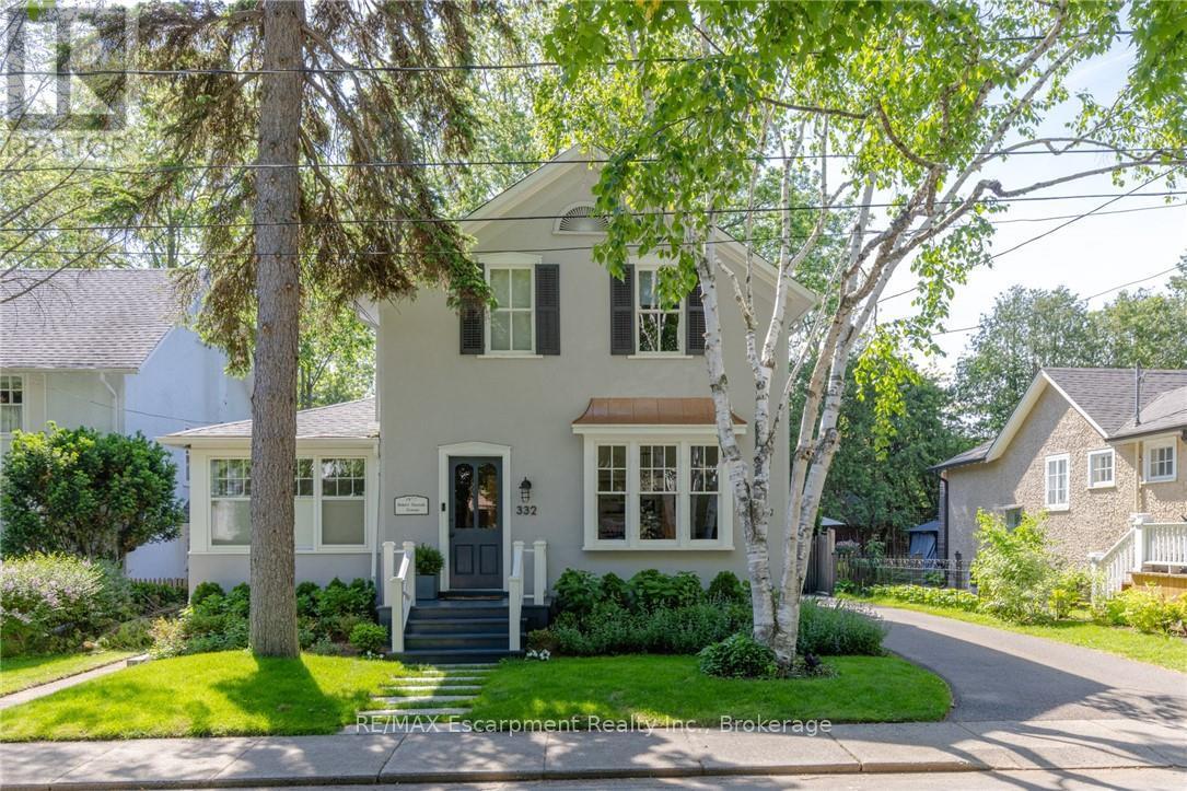 332 PALMER AVENUE, Oakville, Ontario