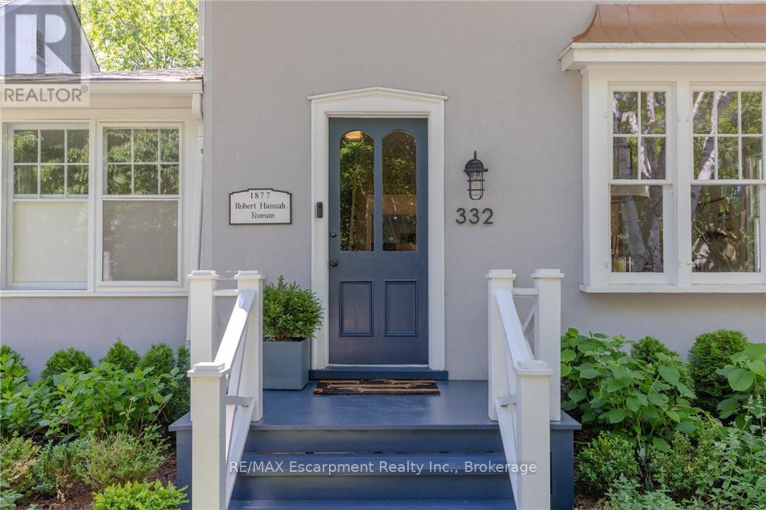 332 Palmer Avenue, Oakville, Ontario  L6J 1T3 - Photo 3 - W13716436