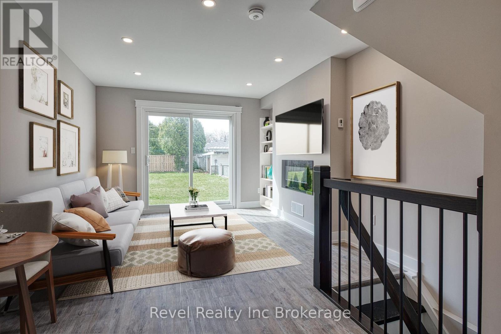 9 - 226 Clarke Street N, Woodstock, Ontario  N4S 7M7 - Photo 2 - X13716456