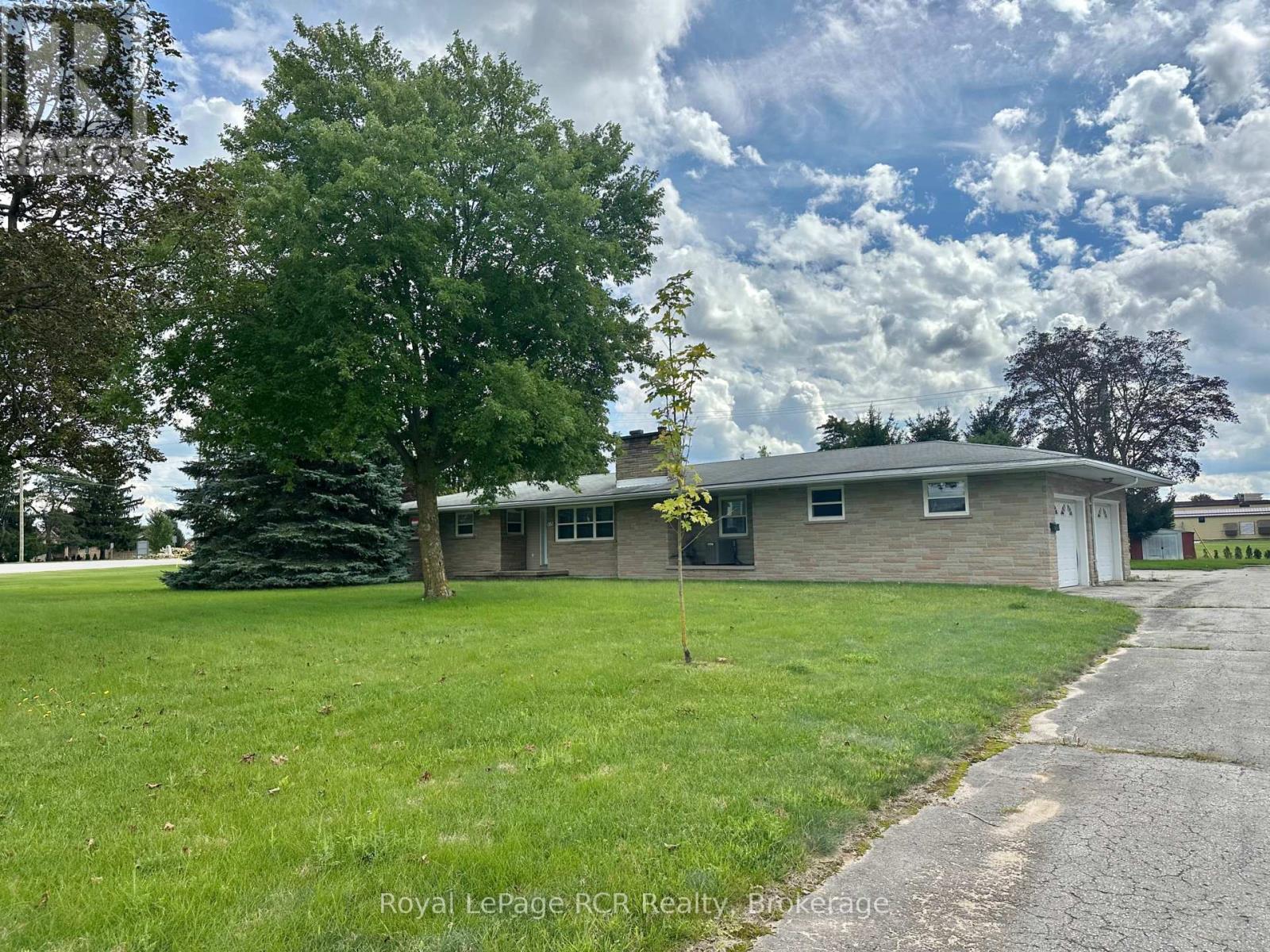 315 2nd Street, Hanover, Ontario  N4N 1A4 - Photo 2 - X13716462