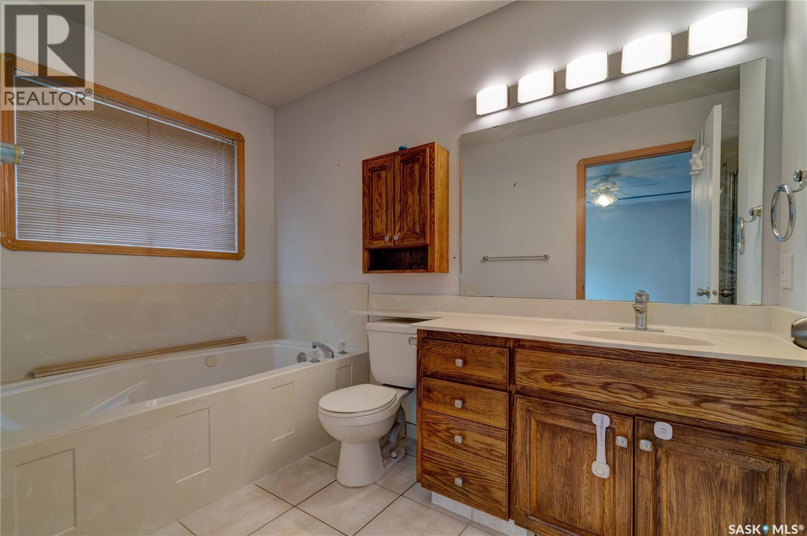 25 Elm Bay, Lumsden, Saskatchewan  S0G 3C0 - Photo 16 - SK046785
