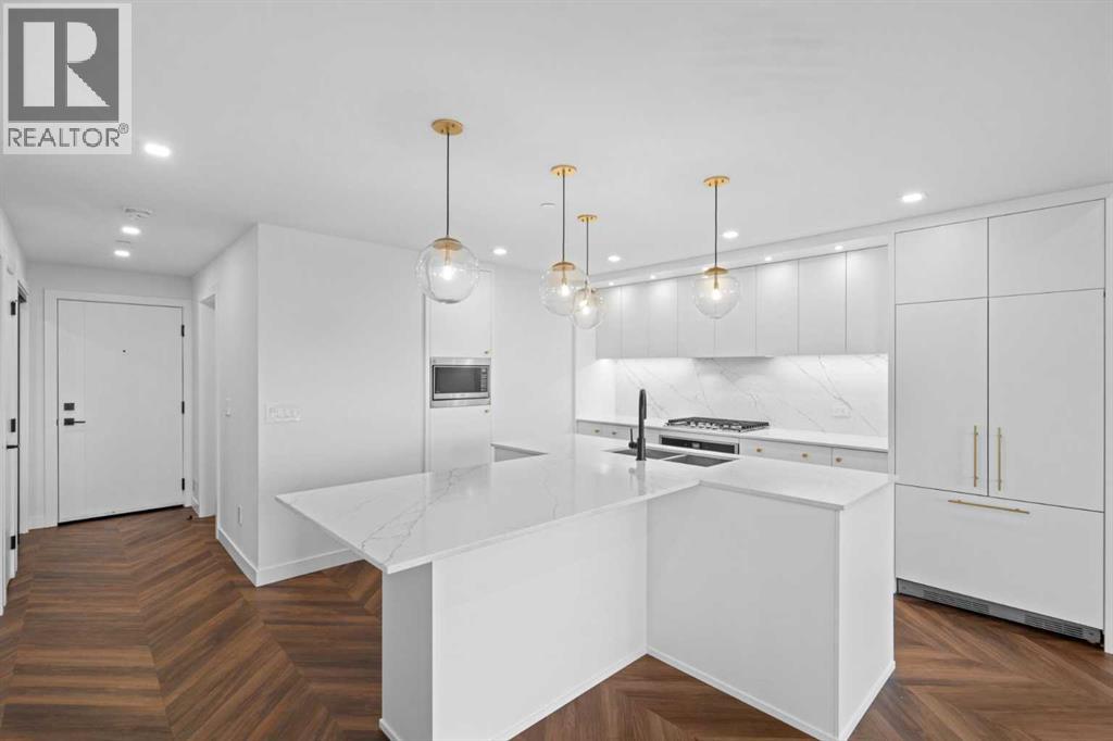 215, 8445 Broadcast Avenue SW, Calgary, Alberta