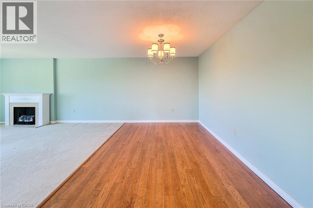 28 Robinson Street N Unit# 405, Grimsby, Ontario  L3M 3C9 - Photo 14 - 40858544