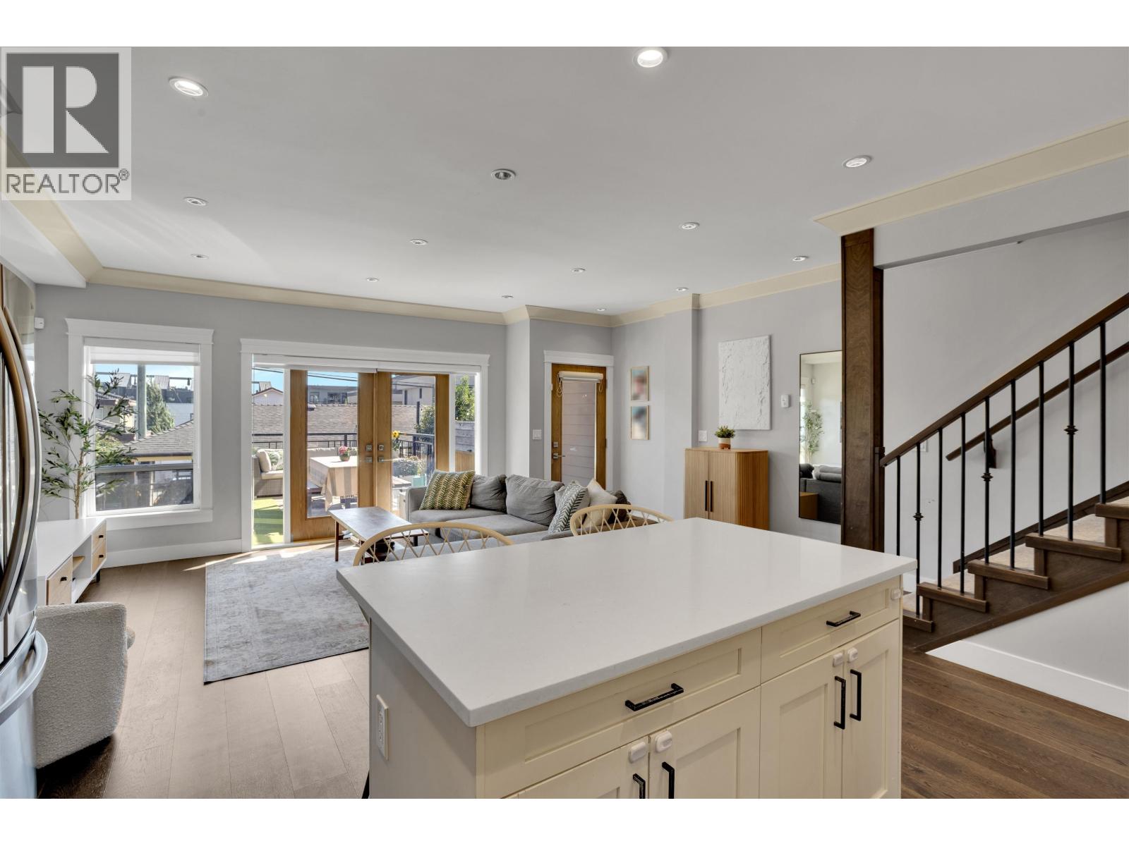 545 E 4th Street, North Vancouver, British Columbia  V7L 1J7 - Photo 11 - R3159289