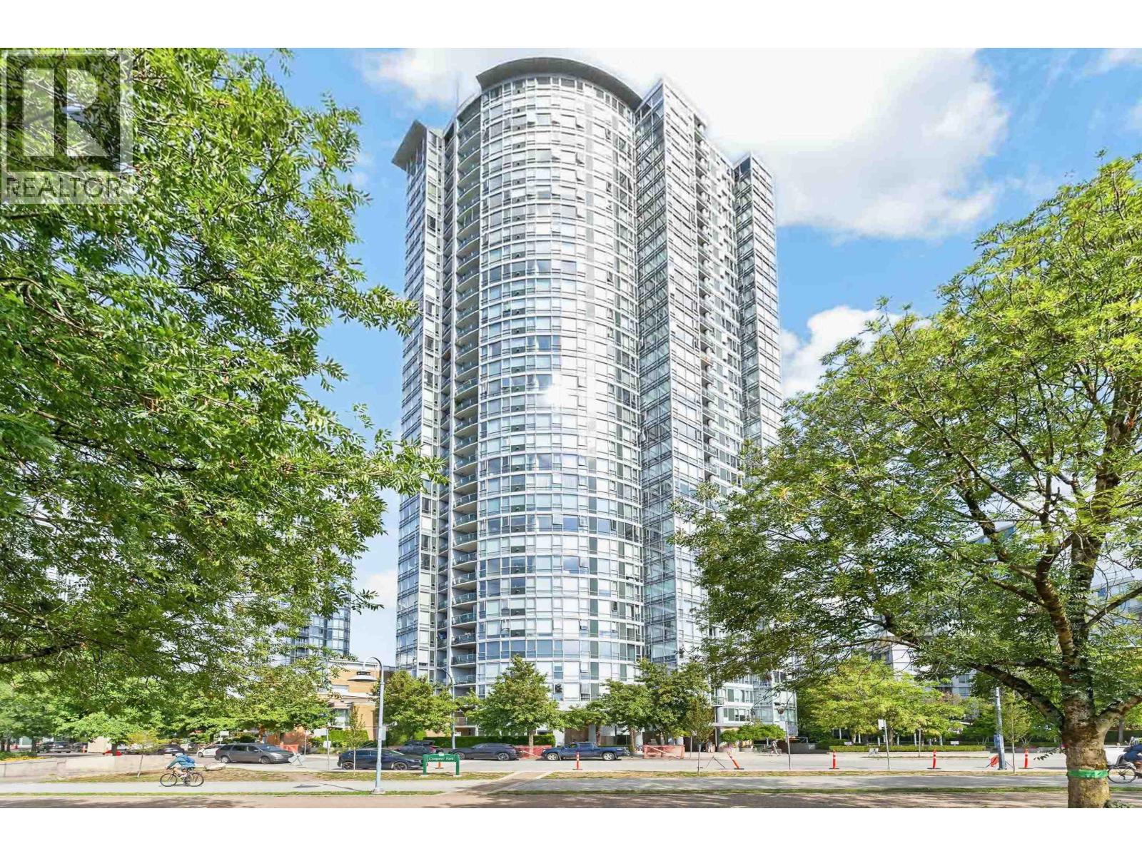 3607 1033 MARINASIDE CRESCENT, Vancouver, British Columbia