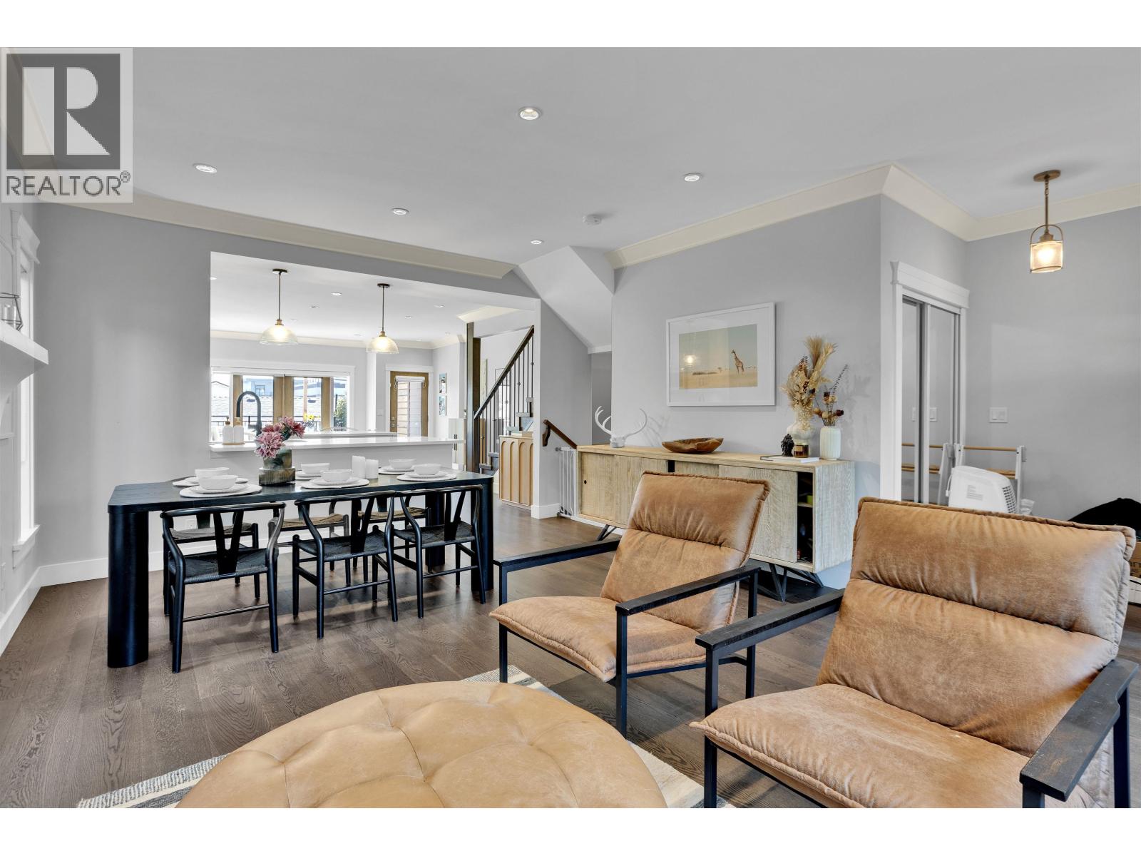 545 E 4th Street, North Vancouver, British Columbia  V7L 1J7 - Photo 4 - R3159289
