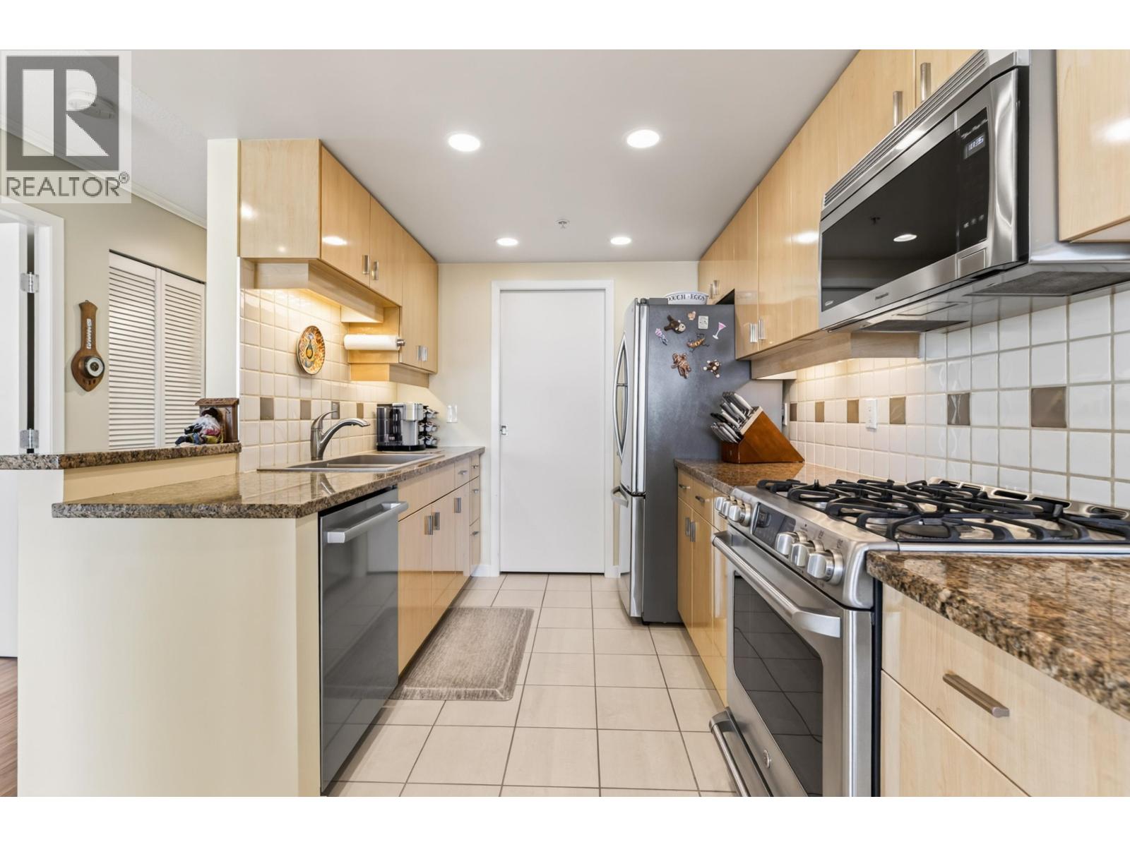 3607 1033 Marinaside Crescent, Vancouver, British Columbia  V6Z 3A3 - Photo 11 - R3158979