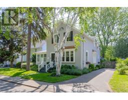 332 PALMER AVENUE, Oakville, Ontario
