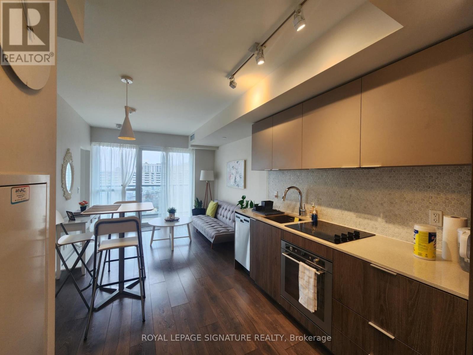 808 - 2 Sonic Way, Toronto, Ontario M3C 0P2 - Photo 4 - C13716506