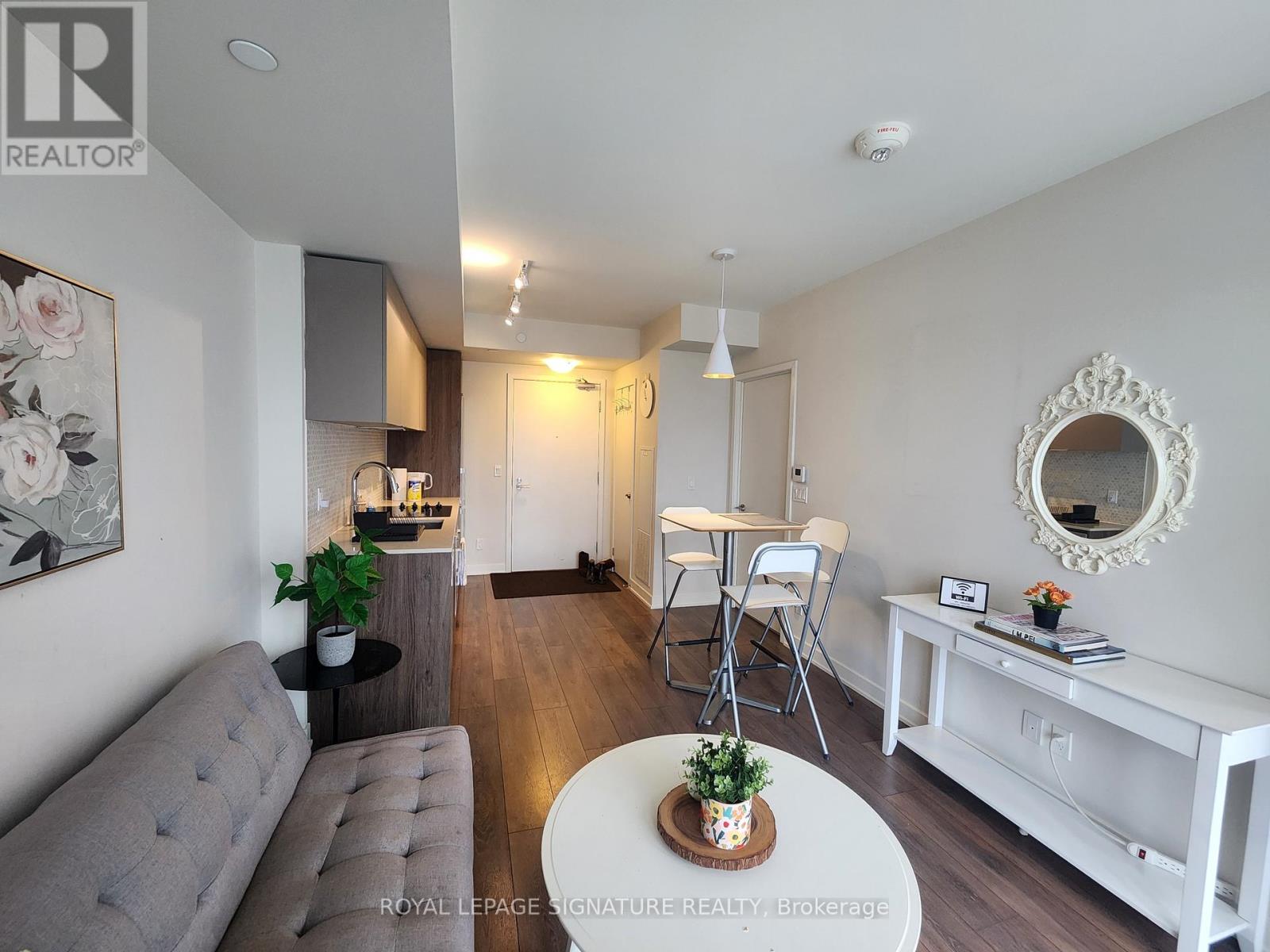 808 - 2 Sonic Way, Toronto, Ontario M3C 0P2 - Photo 7 - C13716506