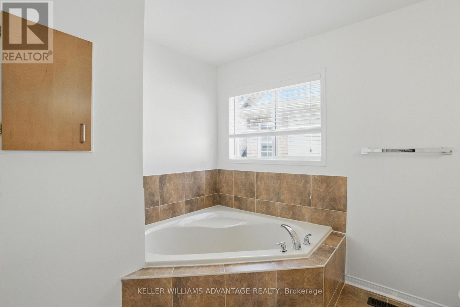 23 Kressman Court N, Whitby, Ontario L1P 0A1 - Photo 27 - E13716500