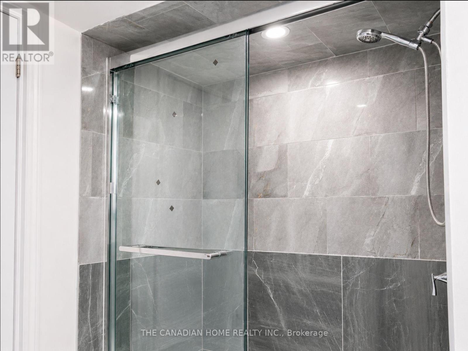 84 Royal West Drive, Brampton, Ontario  L6X 0V9 - Photo 39 - W13716486