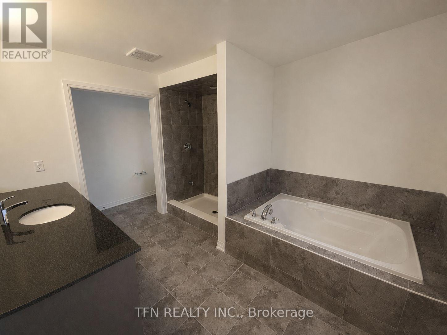8 Wilmot Road, Brantford, Ontario  N3T 0K8 - Photo 11 - X13716494