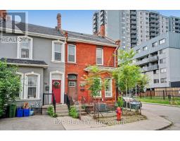 52 CATHCART STREET, Hamilton, Ontario
