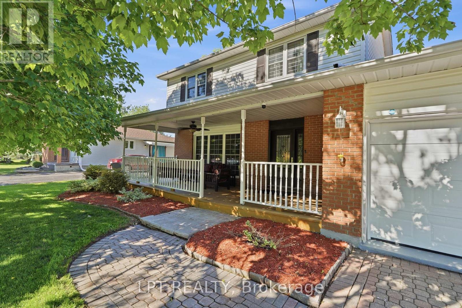 18 Louise Crescent, Russell, Ontario  K0A 1W0 - Photo 2 - X13716526