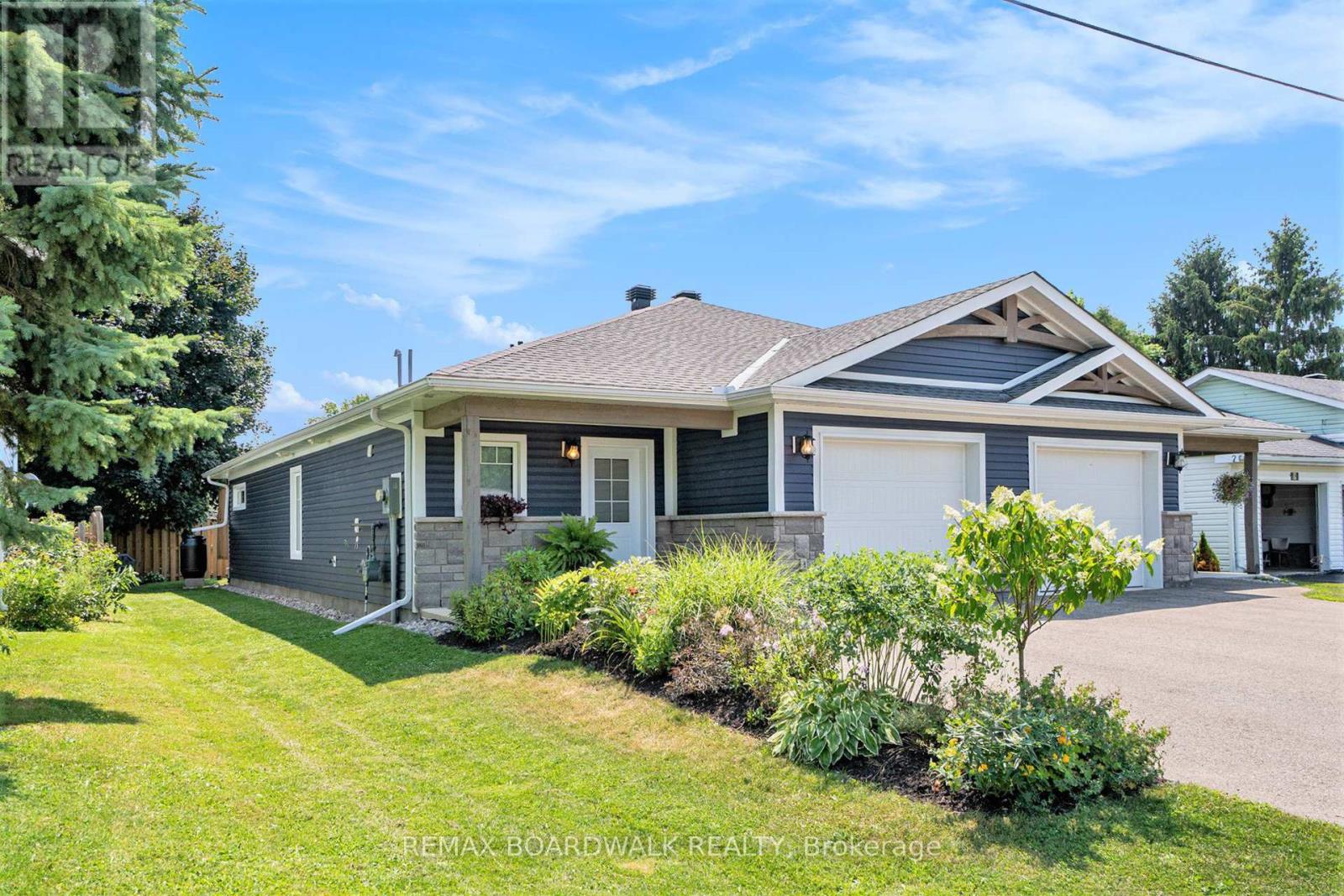 7a Hoy Street, Edwardsburgh/cardinal, Ontario  K0E 1E0 - Photo 2 - X13716544