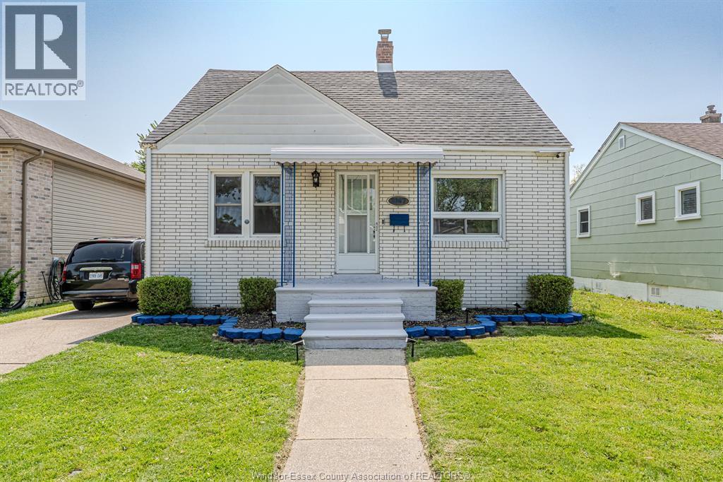 2367 MEIGHEN, Windsor, Ontario