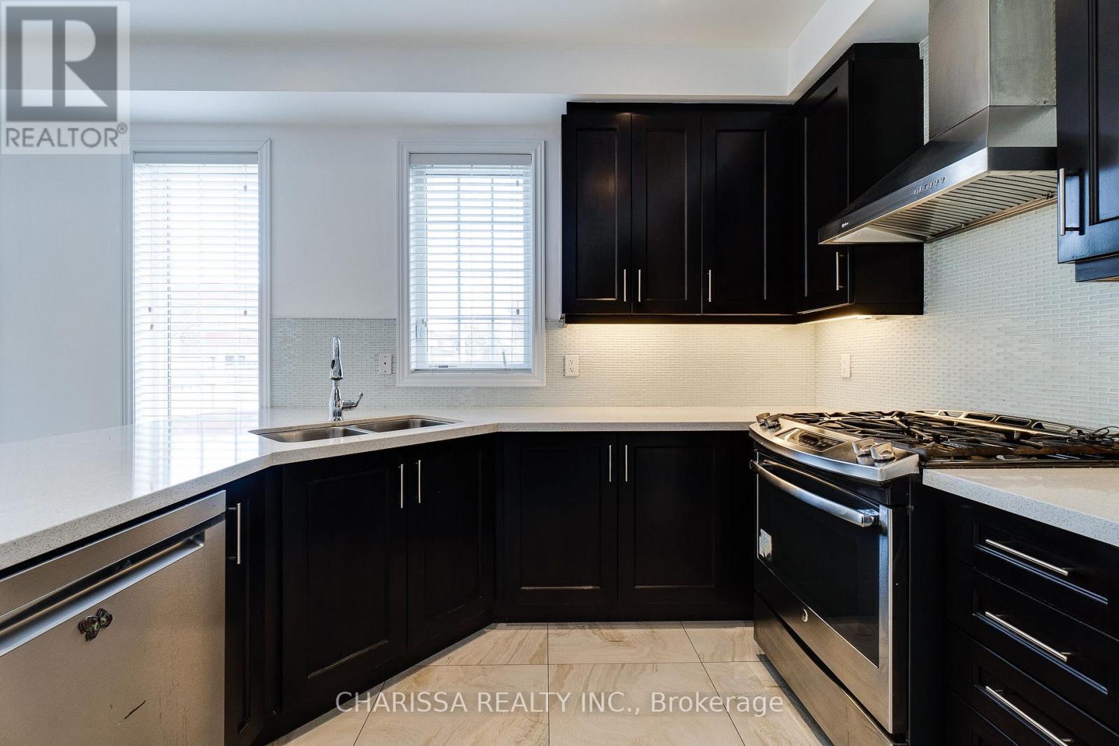 2 Hawstone Road, Vaughan, Ontario  L4H 4G5 - Photo 11 - N13716536