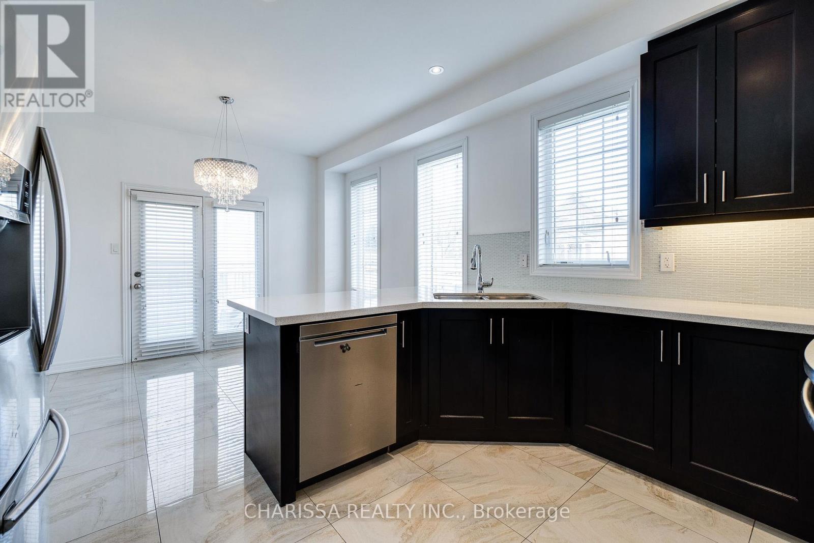 2 Hawstone Road, Vaughan, Ontario  L4H 4G5 - Photo 12 - N13716536