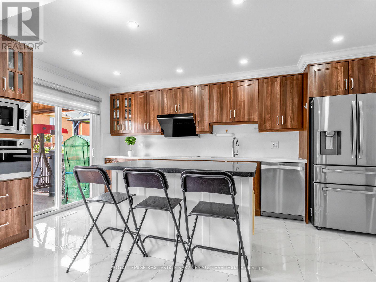 43 Hendon Road, Markham, Ontario  L3R 6Z7 - Photo 12 - N13716552