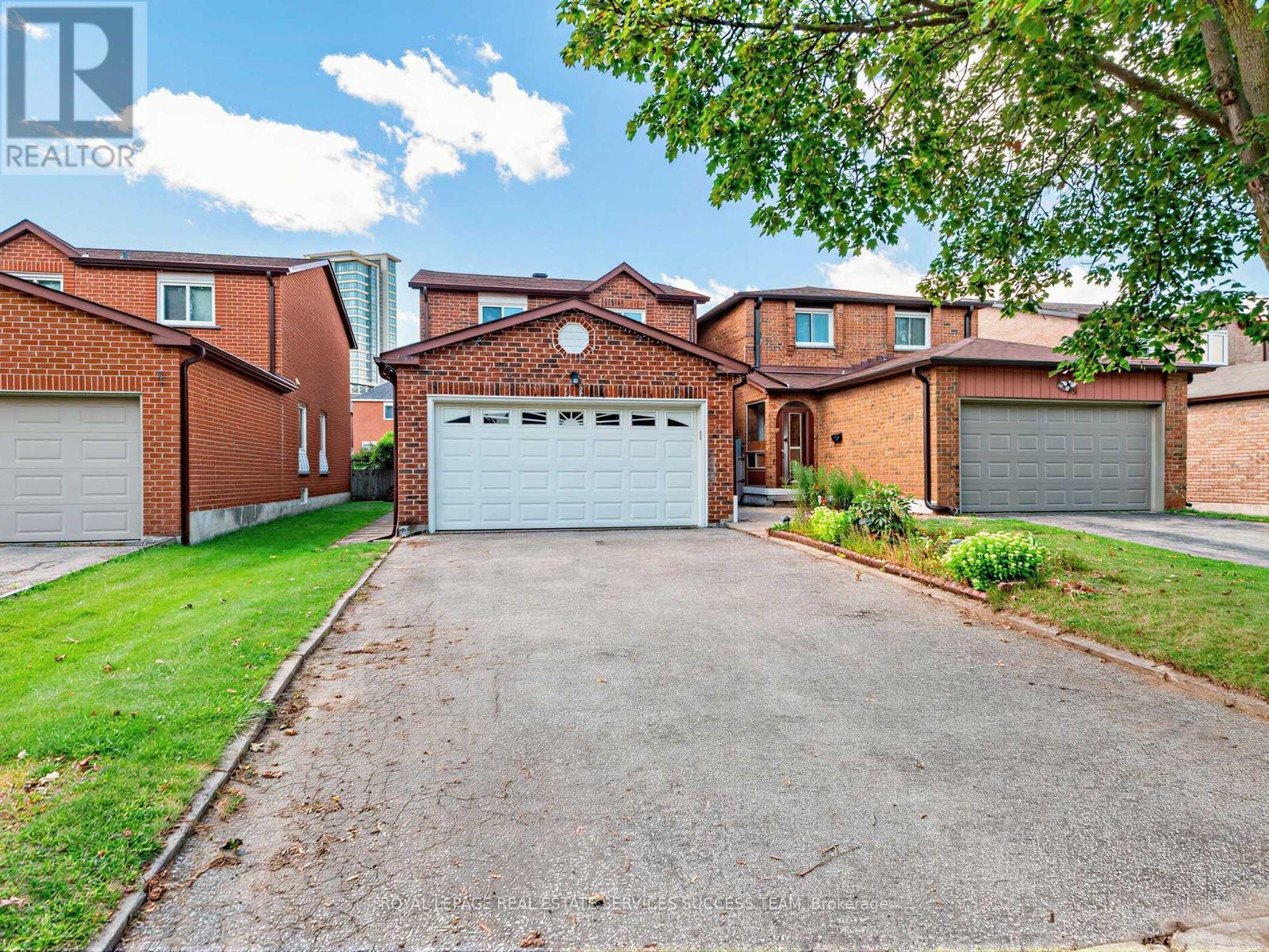 43 Hendon Road, Markham, Ontario  L3R 6Z7 - Photo 3 - N13716552
