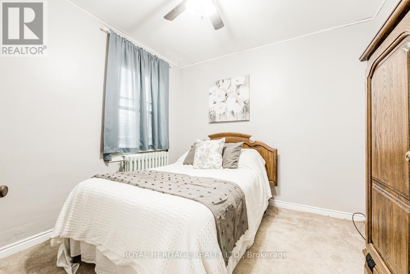 758 Jane Street, Toronto, Ontario  M6N 4B9 - Photo 14 - W13716524