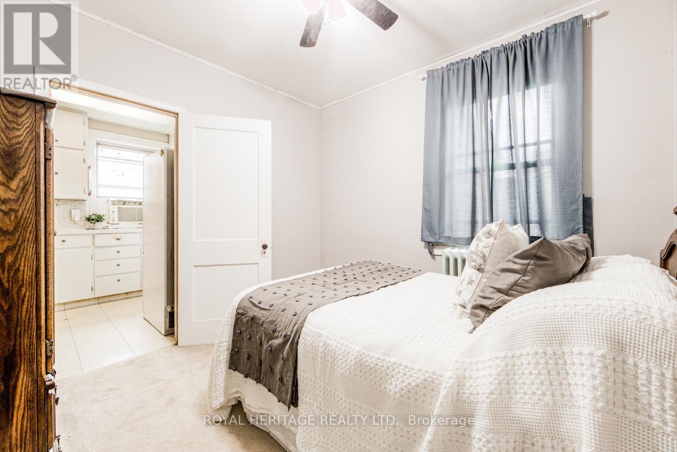 758 Jane Street, Toronto, Ontario  M6N 4B9 - Photo 15 - W13716524