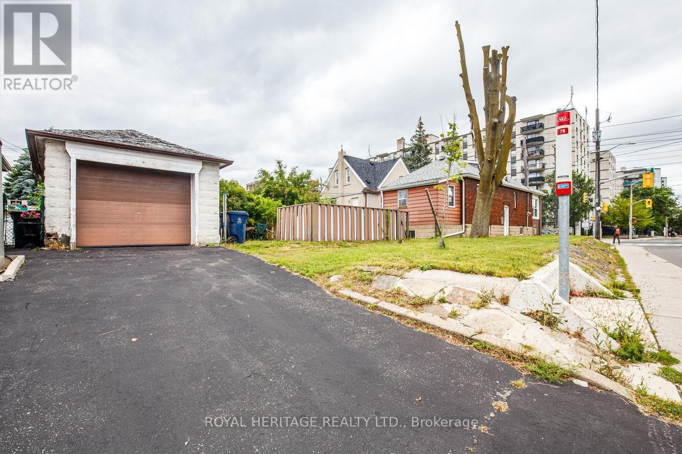 758 Jane Street, Toronto, Ontario  M6N 4B9 - Photo 29 - W13716524
