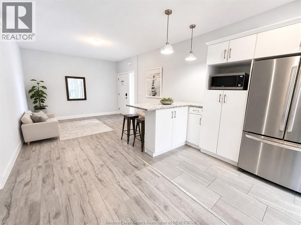 521 CAMPBELL AVENUE, Windsor, Ontario