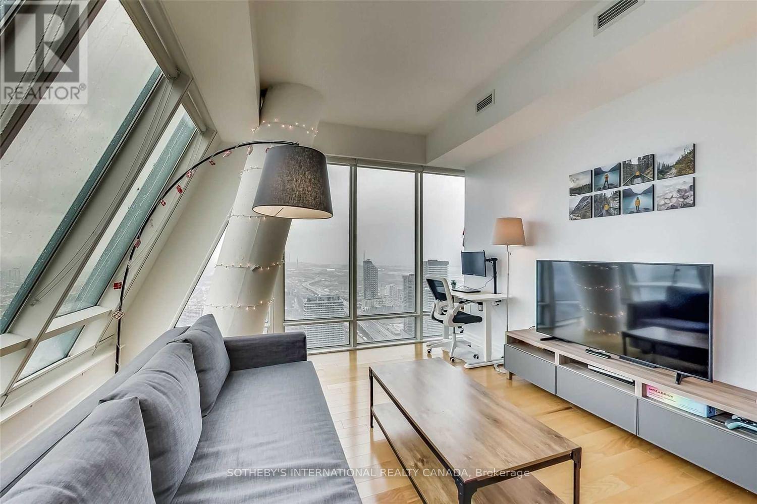 5505 - 8 THE ESPLANADE, Toronto, Ontario