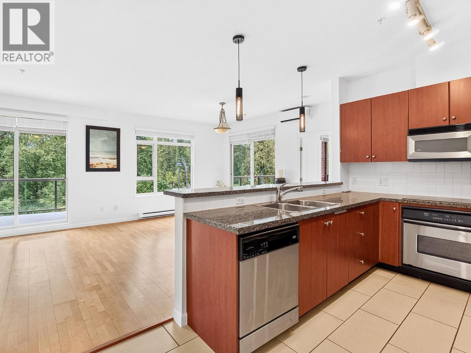 304 100 Capilano Road, Port Moody, British Columbia  V3H 5M9 - Photo 8 - R3159304