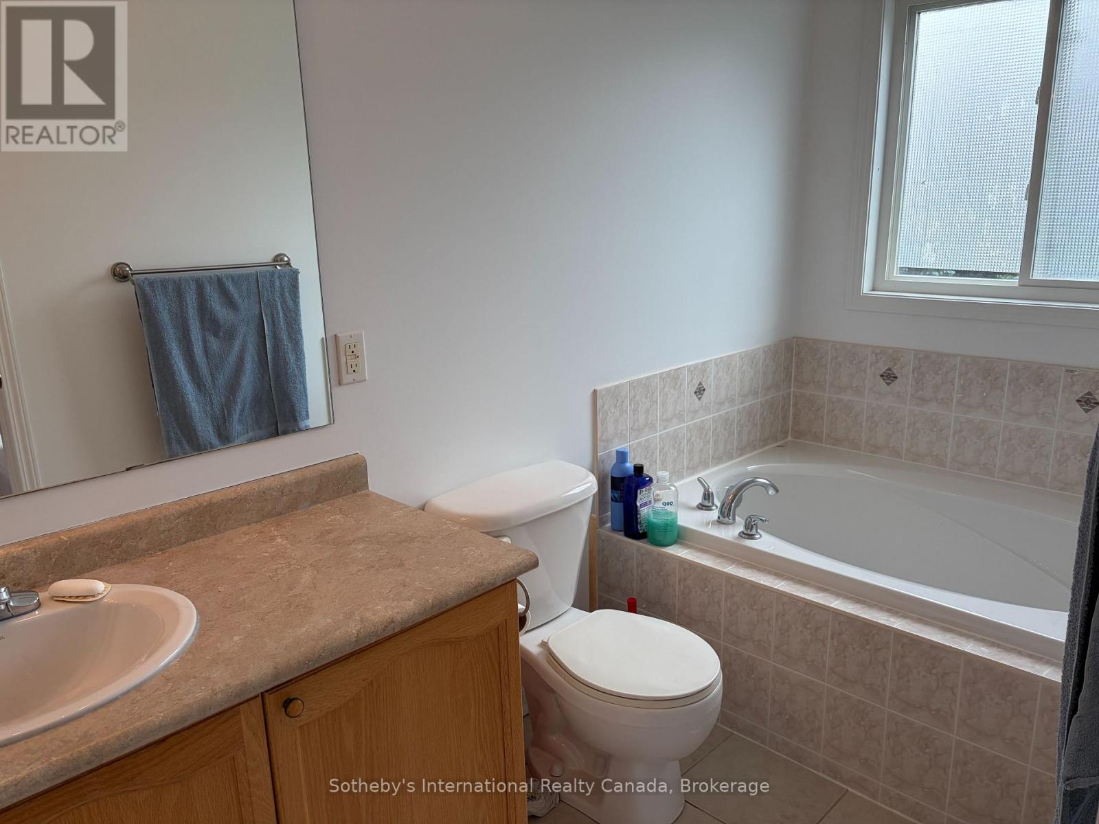 71 Meadowlark Boulevard, Wasaga Beach, Ontario  L9Z 3B3 - Photo 4 - S13716560