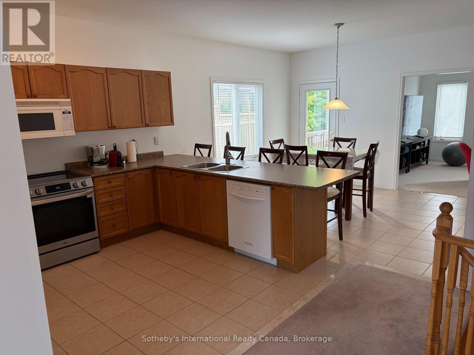 71 Meadowlark Boulevard, Wasaga Beach, Ontario  L9Z 3B3 - Photo 9 - S13716560