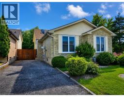 31 OLD CARRIAGE Drive, Kitchener, Ontario