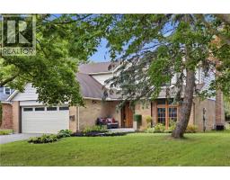 416 CLAIRBROOK Crescent, Waterloo, Ontario
