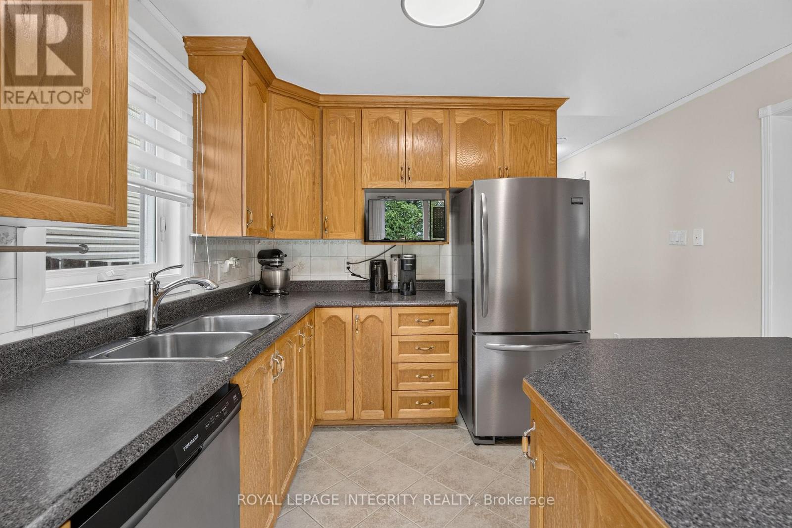 1692 Toulouse Crescent, Ottawa, Ontario  K1C 6K3 - Photo 10 - X13716582