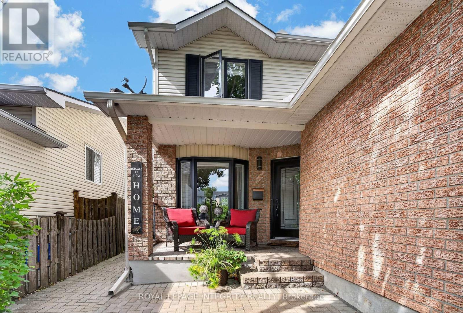 1692 Toulouse Crescent, Ottawa, Ontario  K1C 6K3 - Photo 2 - X13716582
