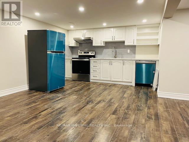 BASEMENT - 31 KNOWLES CRESCENT, Aurora, Ontario