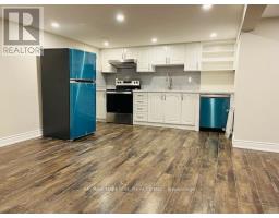 BASEMENT - 31 KNOWLES CRESCENT, Aurora, Ontario