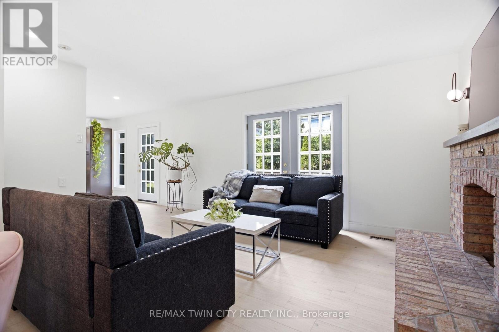 416 Clairbrook Crescent, Waterloo, Ontario  N2L 5V7 - Photo 24 - X13716584