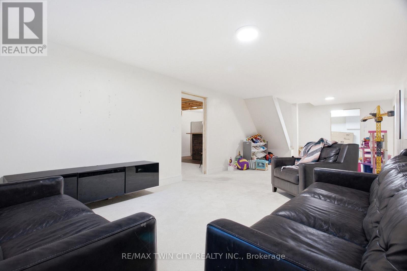416 Clairbrook Crescent, Waterloo, Ontario  N2L 5V7 - Photo 41 - X13716584