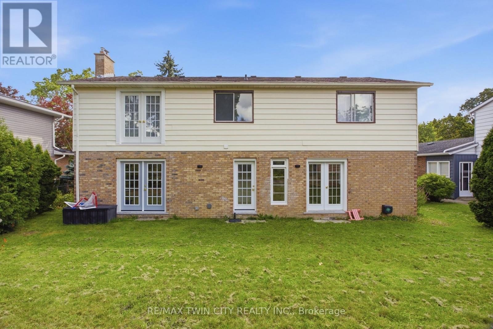 416 Clairbrook Crescent, Waterloo, Ontario  N2L 5V7 - Photo 45 - X13716584
