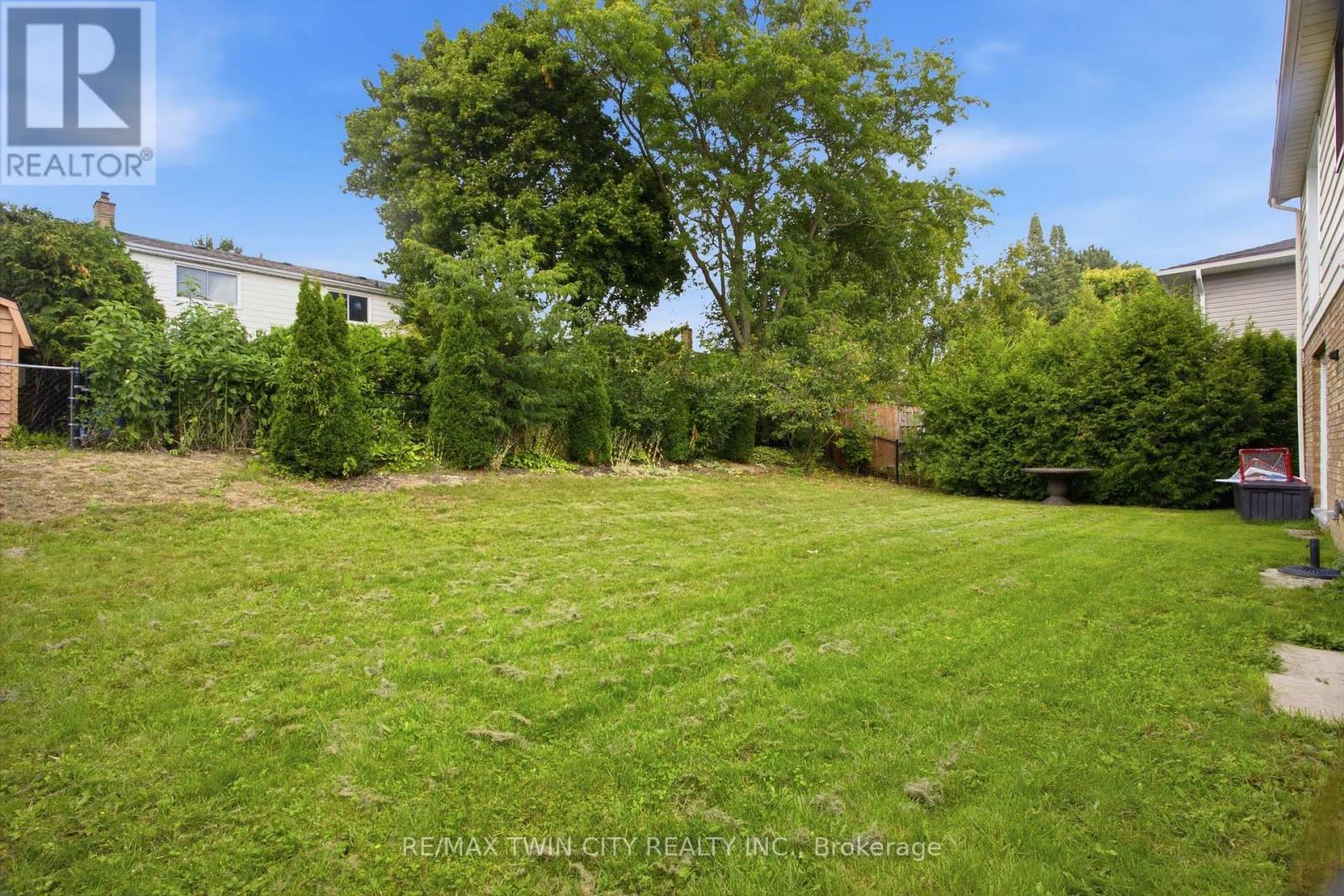 416 Clairbrook Crescent, Waterloo, Ontario  N2L 5V7 - Photo 46 - X13716584