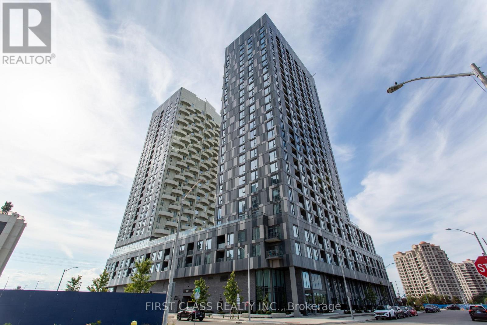 403 - 474 CALDARI ROAD, Vaughan, Ontario